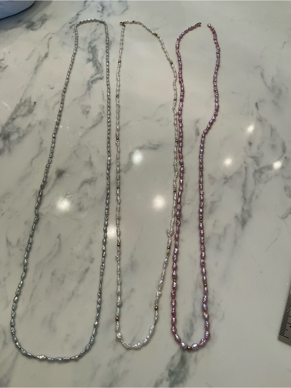 Elegant Freshwater Pearl Necklace - Pink & White grey- Unbranded